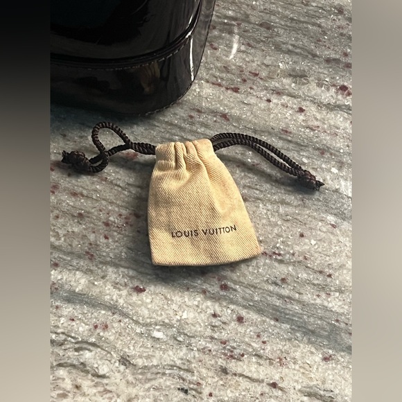 Authentic Louis Vuitton alma voyage vernis bag - Picture 11 of 16